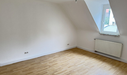 Free of commission! 3-room attic apartment (70.01 m²) in a central location in Baden-Baden