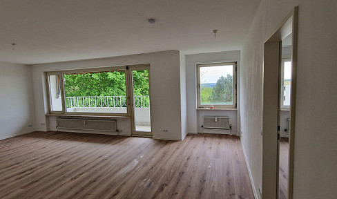 Freshly renovated, quiet apartment with balcony and garage is waiting for tenants.