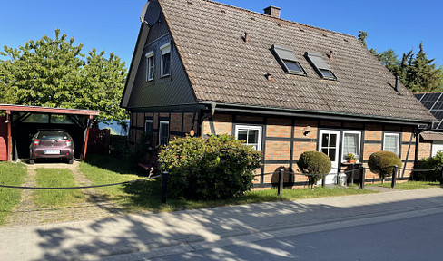 Perle am See mit eigenem Bootssteg am See