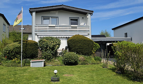 Fantastic residential location with great castle view