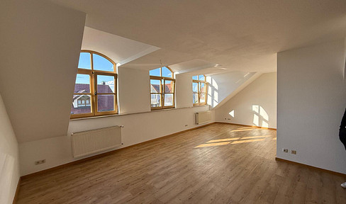 Free of commission - Semi-detached house for owner-occupation or investment