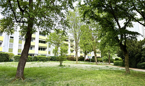 3-room apartment surrounded by greenery, near Vogelstangsee lake