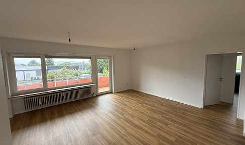 Top renovated 3-room apartment with balcony in a quiet location