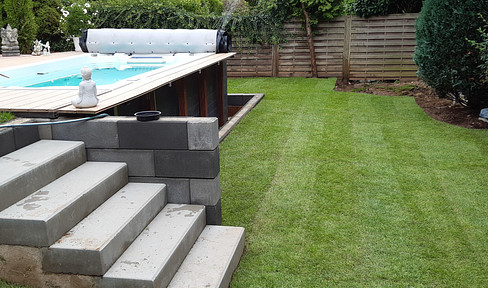 2-bed women's shared apartment lovely garden, pool, private atmosphere, sunny