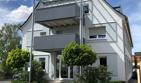 Freshly renovated 3-room apartments on the first floor - modern living with comfort