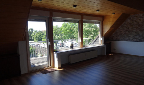 Galleriewohnung mit Balkon in Düsseldorf Heerdt