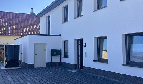 Moderne 2-Zimmer-Wohnung mit schönem Garten – Bezugsfrei ab 01.06