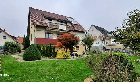 Ground floor apartment with additional garden level and large garden