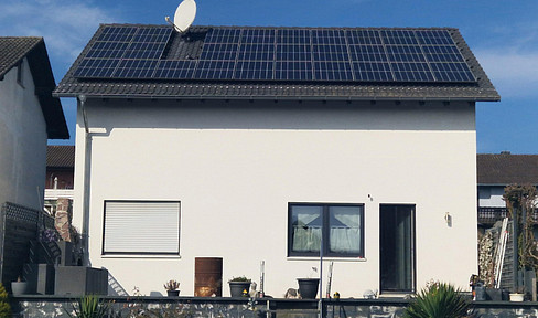 Einfamilienhaus mit 5 Zimmer, Garten & Pool