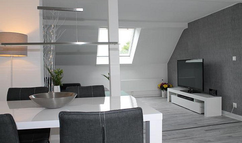 PROVISION-FREE 54sqm 2-room attic apartment with fitted kitchen, fully furnished. TOP investment