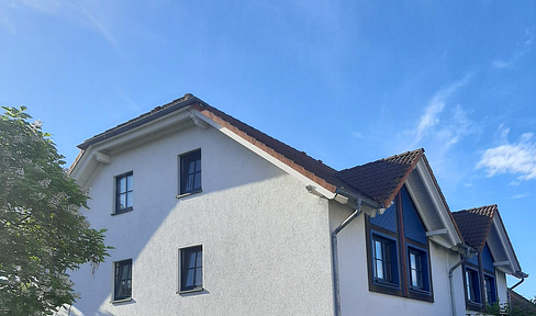 Spacious semi-detached house with garden
