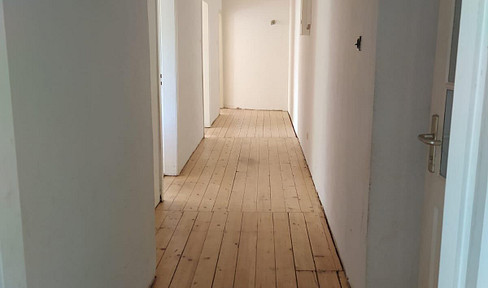 Große unrenovierte 2-Zi.- Wohnung in OS-Wüste ab sofort zu vermieten