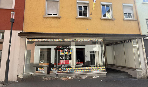 Gewerbefläche mit großer Glasfront in Toplage – inkl. zusätzlicher Räume im OG/DG