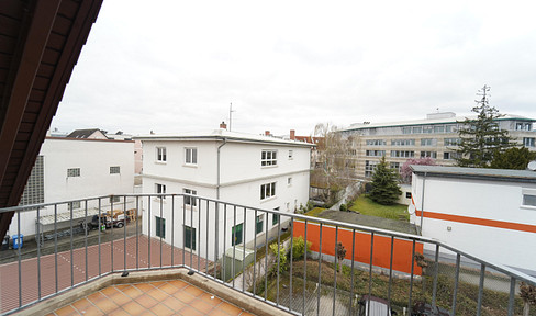 Zentrale und gepflegte 2-Raum-Dachgeschosswohnung in Rüsselsheim! Tolle Wertanlage!
