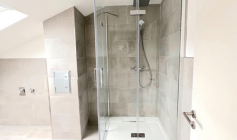 Elegant living on a new level - 3 rooms, stylishly renovated in Pforzheim with EBK