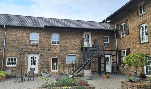 3 Zimmerwohnung im Innenhof eines Vierkanthofes