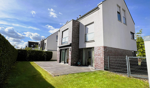 Exclusive detached house in Düsseldorf-Himmelgeist - Stylish & modern