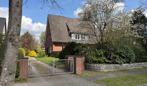 Von privat / Charmante Mehrfamilienhausvilla in absolut ruhiger Lage / Volksdorf - Hortslooge 32