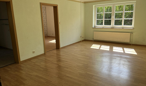 New tenant wanted immediately for well-designed 2-room apartment with balcony.