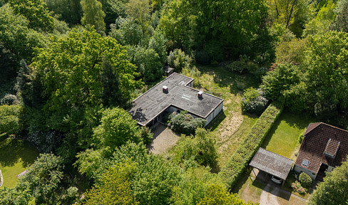 Large bungalow in a dream location