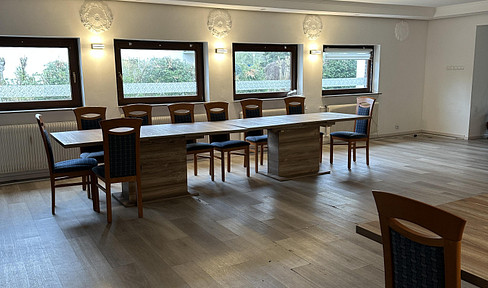 **Spacious store with versatile use in Plettenberg**