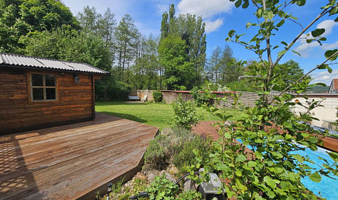 Reserviert! Schöne, gut geschnittene, große Eigentumswohnung mit Pool und eigenem Garten