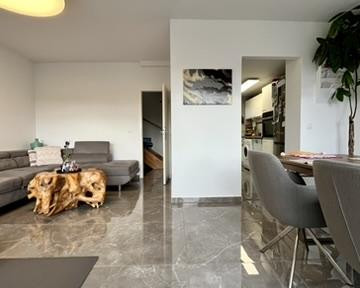 Maisonette-style condominium in the green south of Berlin