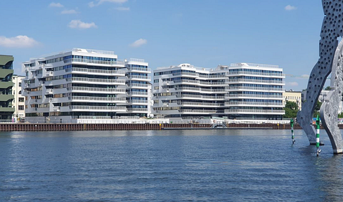 2 ROOM luxury apartment - water view - EBK- furnished- 1600€ warm- 1-3 year contract