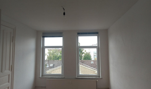Schöne, helle Altbau 2 Zimmer Wohnung in toller Mietergemeinschaft