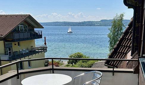 Modern 2-room apartment with lake view and underground parking space in a top location in Überlingen