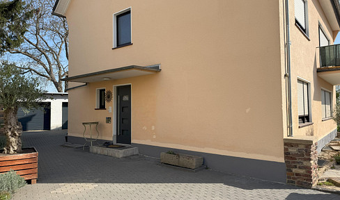 Private sale 3 family house with garages and building plot in 53474 Ahrweiler