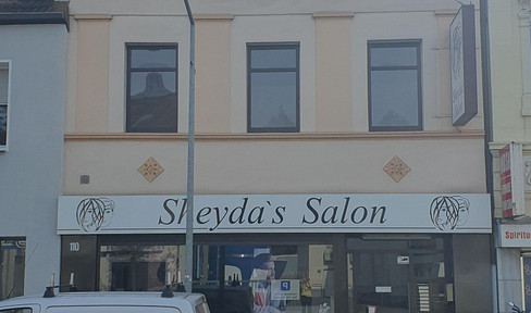 Residential/commercial building in a central location in Bergheim-Quadrath, being sold directly by the owner.