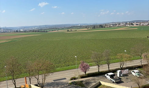 helle 4,5-Zimmer-Wohnung mit Tiefgaragenstellplatz in Kornwestheim