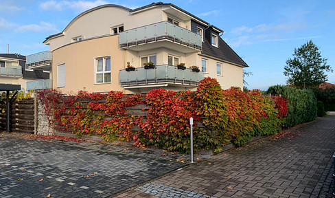 Top location & far-reaching views as far as the Allersee: Stylish 3-room penthouse apartment with wrap-around terrace