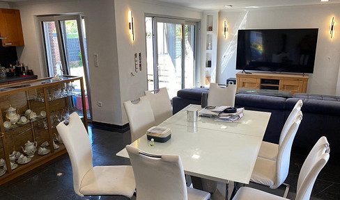 ---Viewing day on Wed 21.05. at 17.00--- One family house with carport in the beautiful district of Hauenhorst