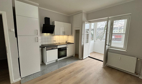 Study & feel at home: Well-maintained apartment with flair right on campus