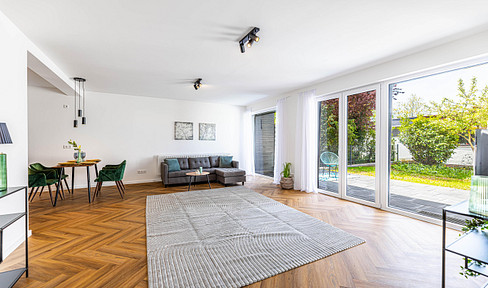 PROVISIONSFREI: Erstbezug nach Kernsanierung. 206 m² Bungalow, Garten & Garage. Objektvideo.