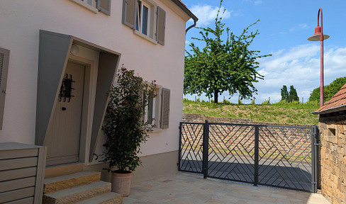 Altbau mit  attraktiver Dachterrasse in Neubauqualität Erstbezug nach Sanierung