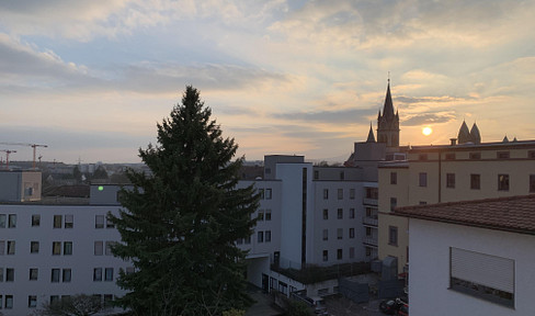 Bad Homburg Louisenstraße: nice 4 room apartment with balcony, renovated