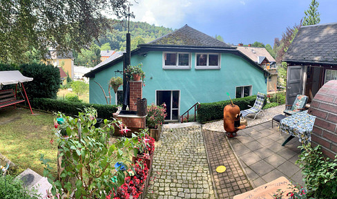 Freihstehendes Eigenheim in ruhiger Waldrandlage mit Einliegerwohnung