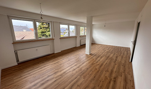 Provisionsfrei - Helle, großzügige Wohnung in ruhiger Lage; frisch renoviert + bezugsfertig