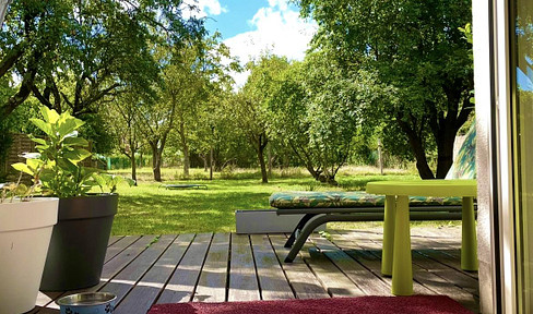 Real estate package consisting of a detached house and investment property