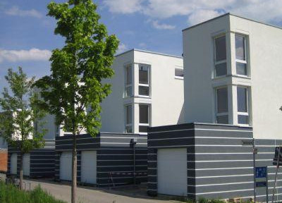 Special mid-terrace house with character