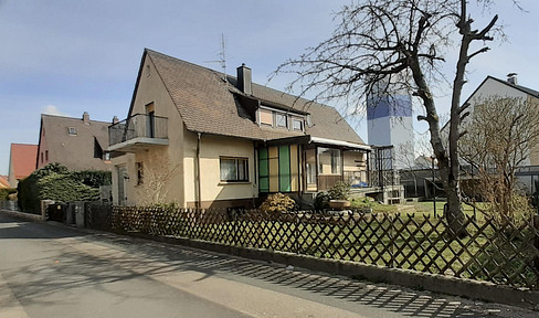 Freistehendes Haus mit Garten & Garage, Beste Lage