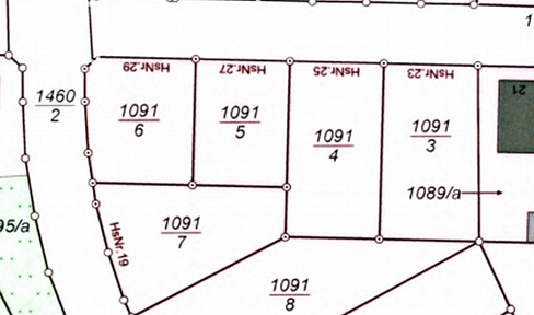Corner plot in a quiet but central location!