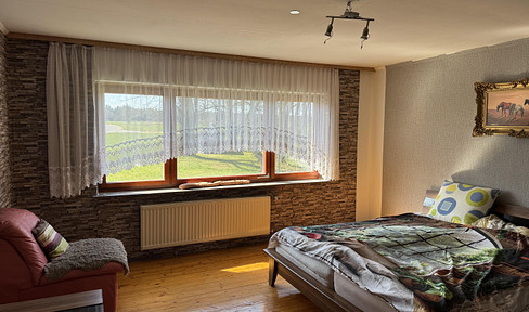 Provisionsfrei - Zweifamilienhaus mit Garten, Terasse, Balkon, Vollkeller im Grünen
