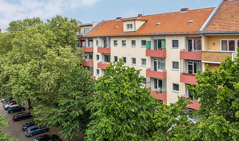 Stilvoll sanierte 3-Zimmer-Wohnung mit Balkon – Ruhig und grün wohnen im Herzen der Metropole