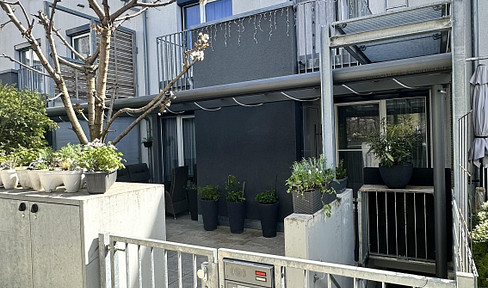 House (terraced house) in Pattonville