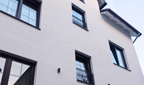 Magnificent apartment building with charm and style in Bielefeld - stylish living/working combined!