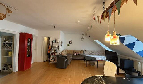 Rare opportunity - attic apartment Maxvorstadt